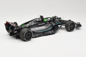 Mercedes AMG Petronas W14 E Performance #63 G. Russell Bahrain GP 2023 Minichamps 1:18 110230163 Metaal — afbeelding 2 van 6