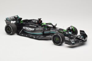 Mercedes AMG Petronas W14 E Performance #63 G. Russell Bahrain GP 2023 Minichamps 1:18 110230163 Metaal — afbeelding 4 van 6