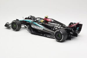 Mercedes AMG Petronas W15 E Performance #44 L. Hamilton 2024 Minichamps 1:18 110240144 Metaal — afbeelding 3 van 6