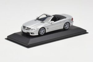 Mercedes AMG SL63 R230 Zilver Minichamps 1:43 B66960018-R Metaal — afbeelding 2 van 4