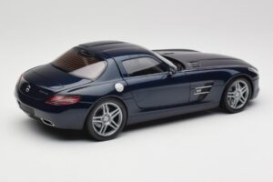 Mercedes SLS AMG C197 Blue Metallic Minichamps 1:18 180039021 Metaal — afbeelding 3 van 8