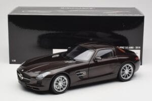 Mercedes AMG SLS C197 Brown Metallic Minichamps 1:18 100039028 Metaal — afbeelding 8 van 8