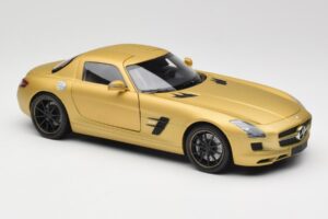 Mercedes AMG SLS C197 Goud Minichamps 1:18 100039024 Metaal — afbeelding 6 van 8