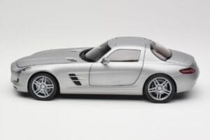 Mercedes AMG SLS C197 Grey Metallic Minichamps 1:18 100039025 Metaal — afbeelding 4 van 8