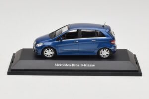Mercedes B-Class W245 Lotus Blue Metallic Minichamps 1:43 B66962407 Metaal