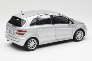 Mercedes B-Class W245 Zilver Kyosho 1:18 B66962326 Metaal — afbeelding 3 van 8