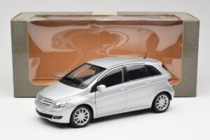 Mercedes B-Class W245 Zilver Kyosho 1:18 B66962326 Metaal — afbeelding 8 van 8