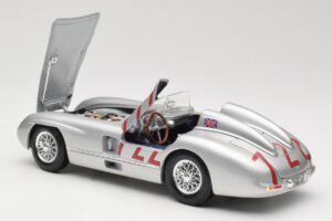Mercedes 300 SLR W196S #722 S. Moss / D. Jenkinson Mille Miglia Winner 1955 Maisto 1:18 536887 Metaal — afbeelding 5 van 8