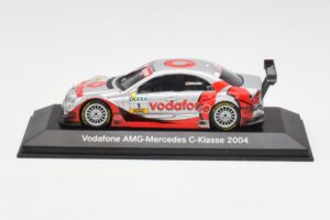 Mercedes C-Class C203 #1 Vodafone AMG B. Schneider DTM 2004 Minichamps 1:43 B66962207 Metaal