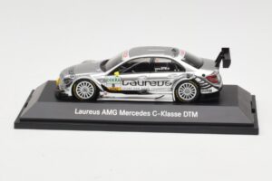 Mercedes C-Class C204 #8 R. Schumacher HWA DTM 2010 Minichamps 1:43 B66961414 Metaal