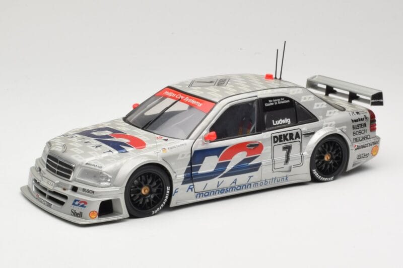 Mercedes C-Class W202 #7 K. Ludwig AMG-Mercedes Team Zakspeed DTM 1994 UT Models 1:18 180943307 Metaal