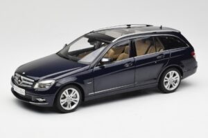 Mercedes C-Class S204 T-Modell Tanzanite Blauw AUTOart 1:18 B66962352 Metaal