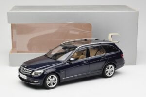 Mercedes C-Class S204 T-Modell Tanzanite Blauw AUTOart 1:18 B66962352 Metaal — afbeelding 8 van 8