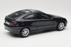 Mercedes C-Class Sports Coupe CL203 Blauw Maisto 1:18 B66962124 Metaal — afbeelding 3 van 8