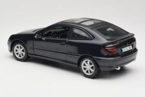 Mercedes C-Class Sports Coupe CL203 Blauw Maisto 1:18 B66962124 Metaal — afbeelding 7 van 8