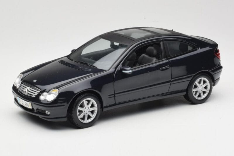 Mercedes C-Class Sports Coupe CL203 Blauw Maisto 1:18 B66962124 Metaal