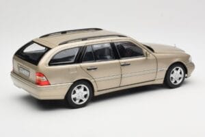Mercedes C-Class T-Model W202 Smoke Silver Norev 1:18 183388 Metaal — afbeelding 3 van 8