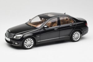 Mercedes C-Class W204 Obsidian Zwart AUTOart 1:18 B66962365 Metaal