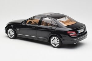 Mercedes C-Class W204 Obsidian Zwart AUTOart 1:18 B66962365 Metaal — afbeelding 7 van 8