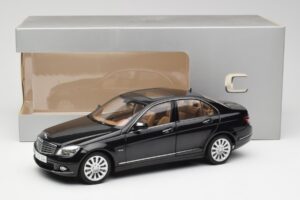 Mercedes C-Class W204 Obsidian Zwart AUTOart 1:18 B66962365 Metaal — afbeelding 8 van 8