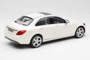 Mercedes C-Class W205 Diamond Wit Metallic Norev 1:18 B66960256 Metaal — afbeelding 3 van 8
