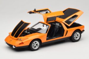 Mercedes C111 II White Autumn Metallic Norev 1:18 183050 Metaal — afbeelding 2 van 10