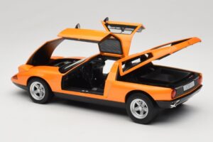 Mercedes C111 II White Autumn Metallic Norev 1:18 183050 Metaal — afbeelding 5 van 10
