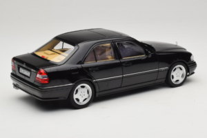 Mercedes C36 AMG W202 Obsidian Black Metallic Norev 1:18 183381 Metaal — afbeelding 3 van 8
