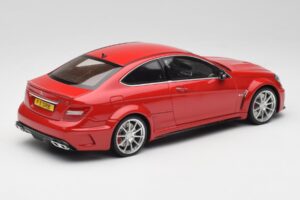 Mercedes AMG C63 W204 Rood 2nd Choice GT Spirit 1:18 GT065-D1 Hars — afbeelding 2 van 6