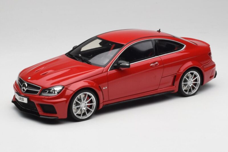 Mercedes AMG C63 W204 Rood 2nd Choice GT Spirit 1:18 GT065-D1 Hars