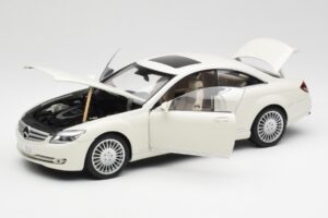 Mercedes CL500 C216 Calcit Wit AUTOart 1:18 B66962341 Metaal — afbeelding 2 van 8