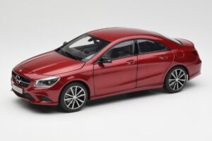 Mercedes CLA C117 Designo Patagonia Rood Metallic Norev 1:18 B66960131 Metaal