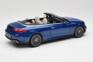 Mercedes CLE Cabriolet A236 Blauw Norev 1:18 B66960653 Metaal — afbeelding 4 van 9