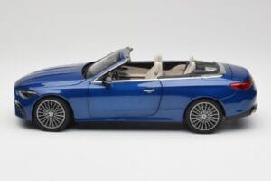 Mercedes CLE Cabriolet A236 Blauw Norev 1:18 B66960653 Metaal — afbeelding 5 van 9