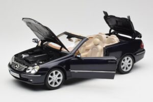 Mercedes CLK 500 W209 Cabriolet Donkerblauw Metallic Kyosho 1:18 B66962174 Metaal — afbeelding 2 van 9