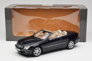 Mercedes CLK 500 W209 Cabriolet Donkerblauw Metallic Kyosho 1:18 B66962174 Metaal — afbeelding 9 van 9