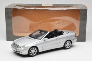 Mercedes CLK 500 Cabriolet Elegance A209 Zilver Kyosho 1:18 B66962172 Metaal — afbeelding 8 van 8