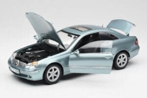 Mercedes CLK 500 W209 Lichtblauw Metallic Kyosho 1:18 B66962192 Metaal — afbeelding 2 van 8