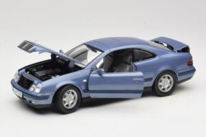 Mercedes CLK C208 Paars Anson 1:18 30330 Metaal — afbeelding 2 van 8