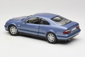 Mercedes CLK C208 Paars Anson 1:18 30330 Metaal — afbeelding 7 van 8