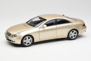 Mercedes CLS C219 Licht Beige Goud Kyosho 1:18 08401LBE Metaal