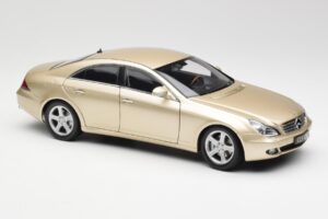 Mercedes CLS C219 Licht Beige Goud Kyosho 1:18 08401LBE Metaal — afbeelding 6 van 8