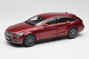 Mercedes CLS Shooting Brake X218 Thulite Rood Norev 1:18 B66960116 Metaal