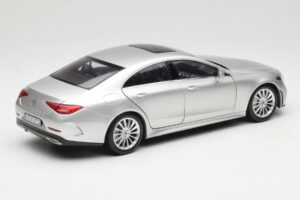 Mercedes CLS C257 Zilver Norev 1:18 183489 Metaal — afbeelding 3 van 8