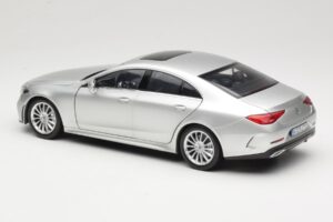 Mercedes CLS C257 Zilver Norev 1:18 183489 Metaal — afbeelding 7 van 8