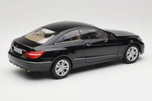 Mercedes E-Class Coupe C207 Obsidian Black Metallic Norev 1:18 B66962418 Metaal — afbeelding 3 van 8
