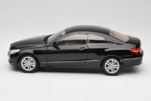 Mercedes E-Class Coupe C207 Obsidian Black Metallic Norev 1:18 B66962418 Metaal — afbeelding 4 van 8
