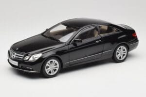 Mercedes E-Class Coupe C207 Obsidian Black Metallic Norev 1:18 B66962418 Metaal