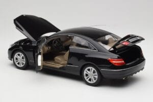Mercedes E-Class Coupe C207 Obsidian Black Metallic Norev 1:18 B66962418 Metaal — afbeelding 5 van 8