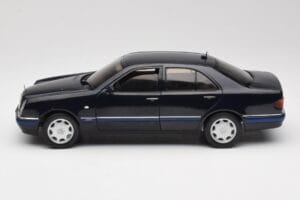 Mercedes E-Class W210 E320 Zwart Sun Star 1:18 1151 Metaal — afbeelding 4 van 8